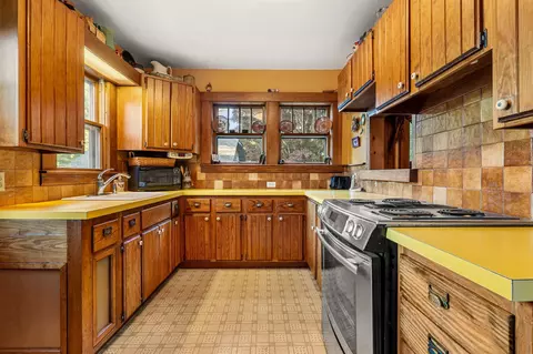 Kitchen - 259 Mill Rd, Hampton, NH 03842 photo 2 of 3