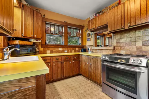 Kitchen - 259 Mill Rd, Hampton, NH 03842 photo 3 of 3