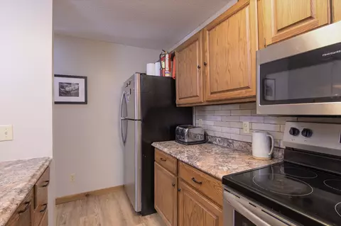 Kitchen - 145 Okemo Trailside Ext #23BL, Ludlow, VT 05149 photo 4 of 4