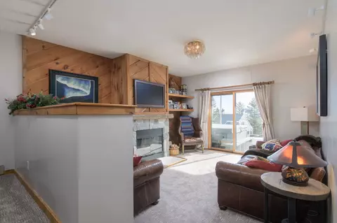 Living - 145 Okemo Trailside Ext #23BL, Ludlow, VT 05149 photo 4 of 5