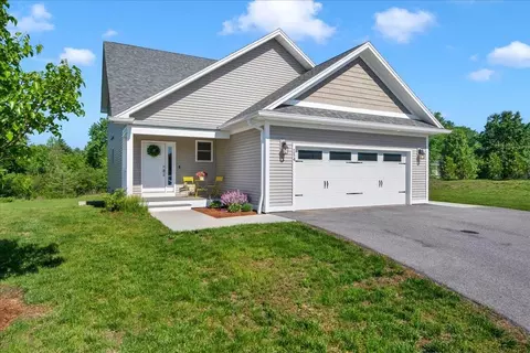 154 Chase Ct, Essex Junction, VT 05452