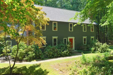 11 Nathan Lord Rd, Amherst, NH 03031