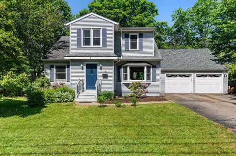 1 Hiawatha Ave, Essex Junction, VT 05452