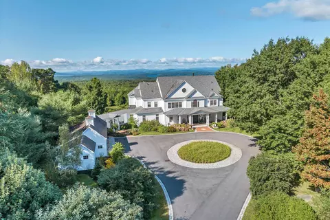 137 Brown Rd, Tuftonboro, NH 03816