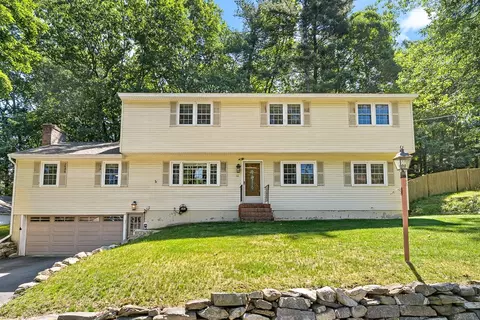 10 Oakdale Ave, Nashua, NH 03062
