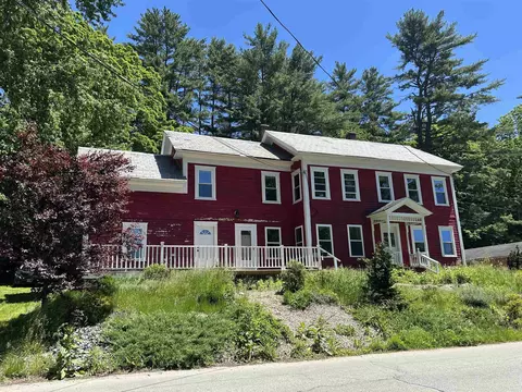 65 Mechanic St, Winchester, NH 03470