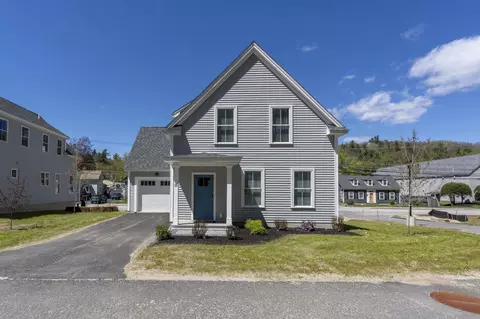 19 Woodmans Ln, Peterborough, NH 03458
