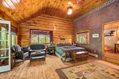 Bedroom - 14 Broadway Ave, Gorham, NH 03581 photo 6 of 6