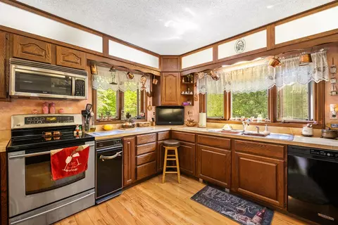 Kitchen - 14 Broadway Ave, Gorham, NH 03581 photo 1 of 4