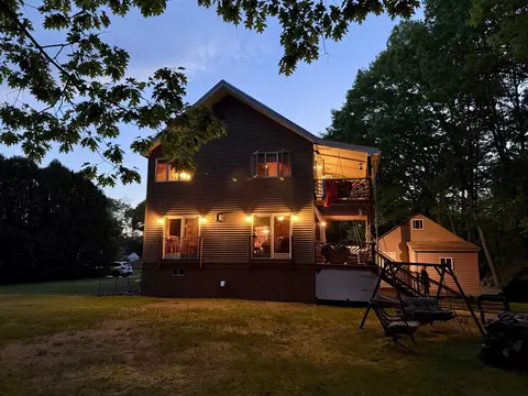 Exterior - 14 Broadway Ave, Gorham, NH 03581 photo 4 of 18