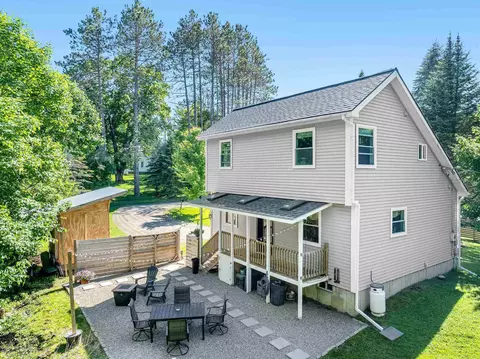 872 Golf Course Rd, Morristown, VT 05661