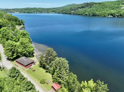 140 Lakeside Ln, Barton, VT 05839