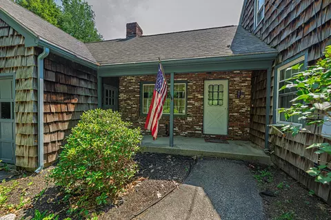 7 Squamscott Rd, Stratham, NH 03885 photo 4