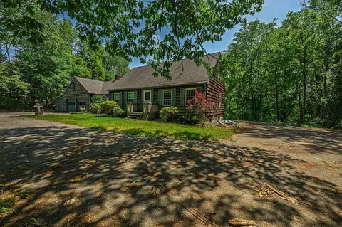7 Squamscott Rd, Stratham, NH 03885 photo 2