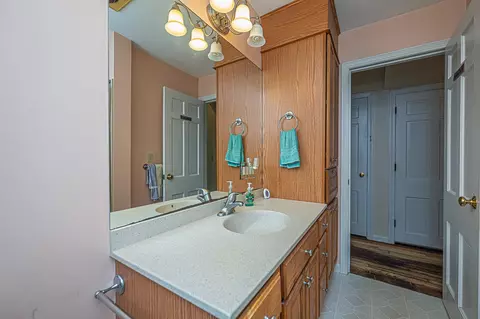 7 Squamscott Rd, Stratham, NH 03885 photo 17