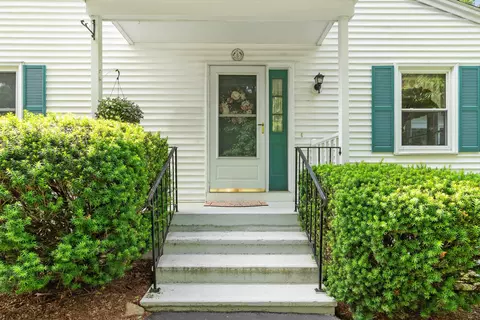 9 Crane Crossing Rd #4, Plaistow, NH 03865
