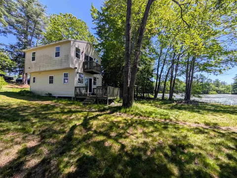 23 Penn Ave, Deerfield, NH 03037