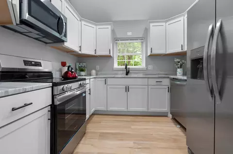 Kitchen - 29 Cunningham Dr, Derry, NH 03038 photo 3 of 3