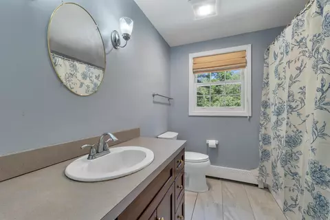 Bath - 76 Marblehead Rd, Windham, NH 03087 photo 5 of 5