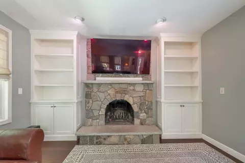Living - 76 Marblehead Rd, Windham, NH 03087 photo 2 of 3