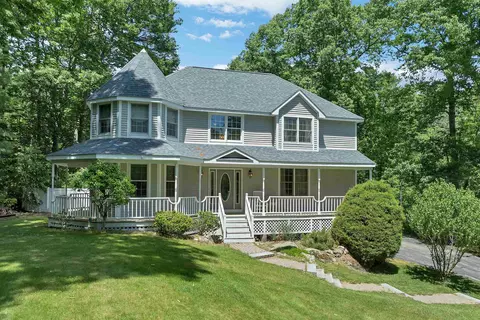 76 Marblehead Rd, Windham, NH 03087