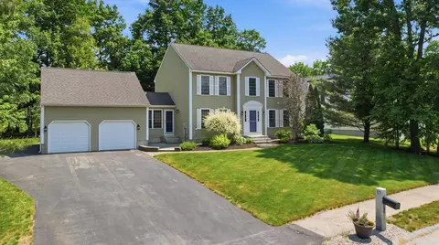57 Lindsay Rd, Hooksett, NH 03106