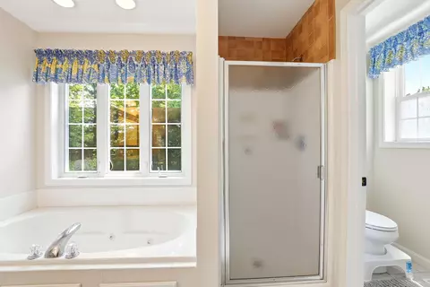 Bath - 57 Lindsay Rd, Hooksett, NH 03106 photo 3 of 7