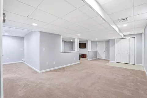 Living - 57 Lindsay Rd, Hooksett, NH 03106 photo 2 of 2