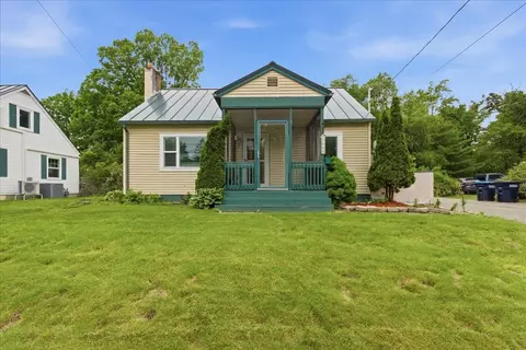 109 Airport Pkwy, South Burlington, VT 05403