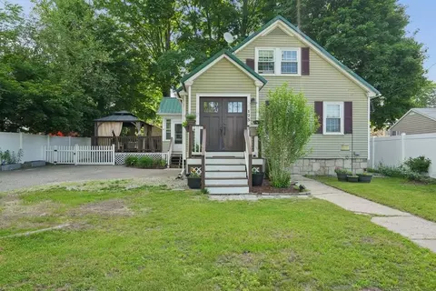 173 Mammoth Rd, Manchester, NH 03109