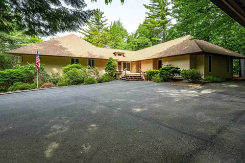 14 Forest Ring Dr, Intervale, NH 03845