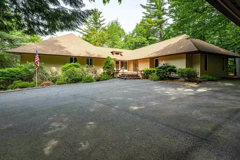 14 Forest Ring Dr, Intervale, NH 03845