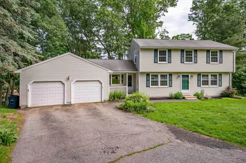7 Ronnie Dr, Nashua, NH 03062