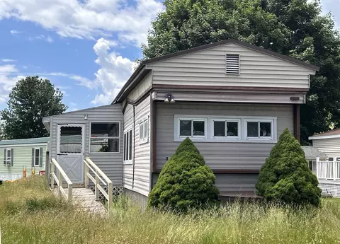 3 Willow St, Exeter, NH 03833