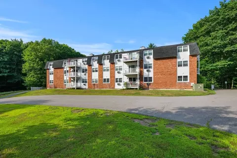 39 Ernest Ave #202, Exeter, NH 03833