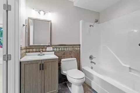 Bath - 55 Stark Ave, Dover, NH 03820 photo 1 of 3