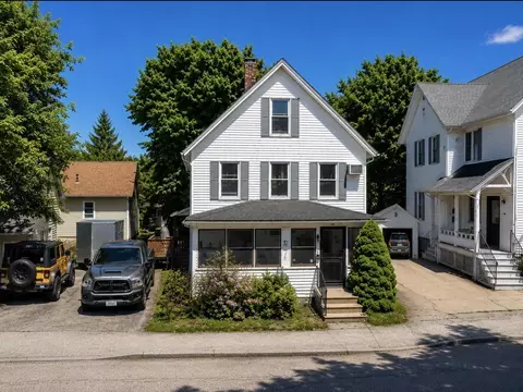 9 Pleasant St, Pembroke, NH 03275