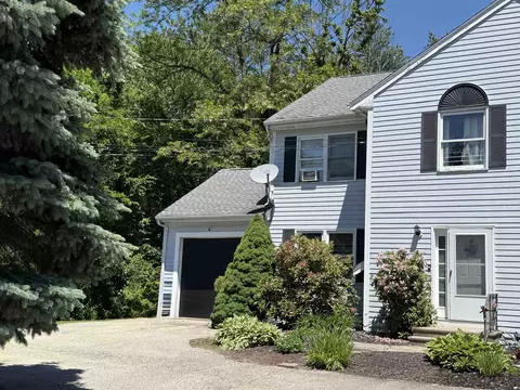 6 Rangers Dr #A, Hudson, NH 03051