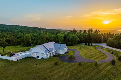 125 Summit Rd, Sutton, NH 03260
