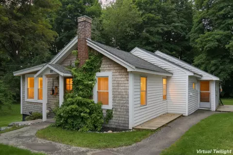 181 Kearsarge Way, Portsmouth, NH 03801