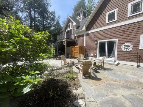 56 Kings Pine Rd, Wolfeboro, NH 03894