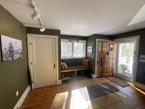 Entry Way - 56 Kings Pine Rd, Wolfeboro, NH 03894 photo 1 of 2