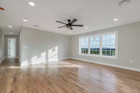 Living - 22 Fairway Dr, Dunbarton, NH 03046 photo 12 of 13