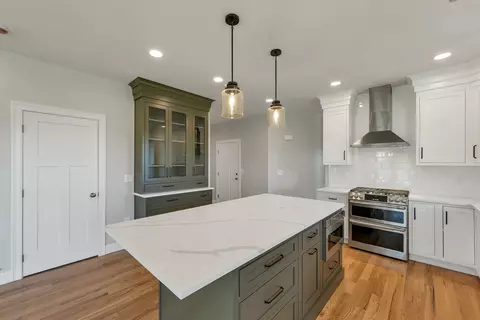 Kitchen - 22 Fairway Dr, Dunbarton, NH 03046 photo 6 of 7