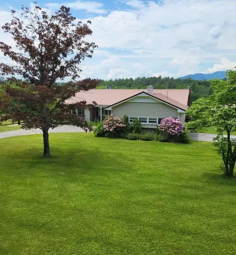 86 Hewitt Rd, Claremont, NH 03743