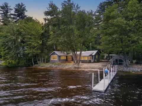 44 Ossipee Lake Dr, Ossipee, NH 03814