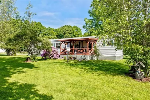 859 Polly Hubbard Rd, Georgia, VT 05478