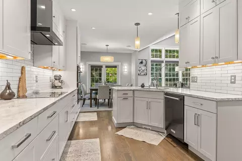 Kitchen - 1 Mccarron Dr, Hampton, NH 03842 photo 1 of 8