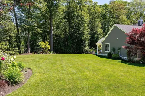 Exterior - 1 Mccarron Dr, Hampton, NH 03842 photo 3 of 8