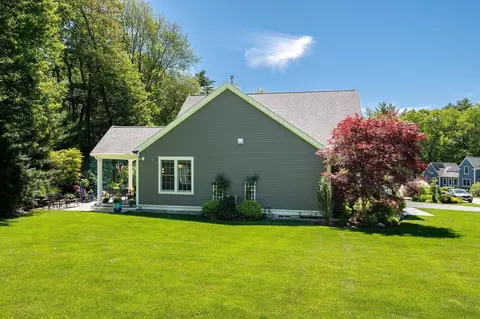 Exterior - 1 Mccarron Dr, Hampton, NH 03842 photo 7 of 8